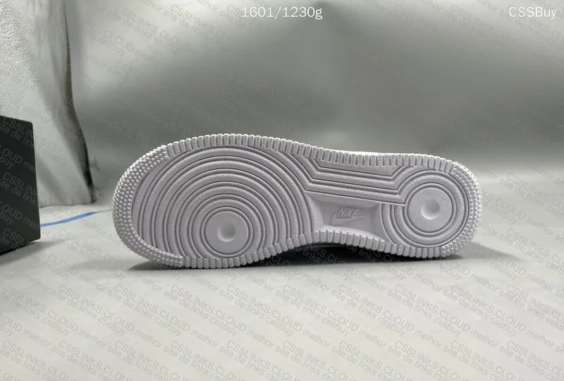 QC Nike Air Force 1 x Supreme 7