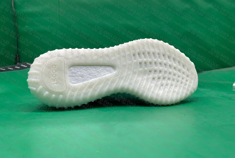 QC Yeezy 350 V2 (Blindbox)