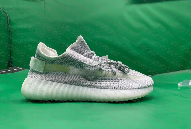 QC Yeezy 350 V2 (Blindbox) 4