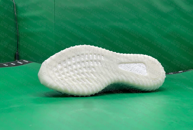 QC Yeezy 350 V2 (Blindbox) 5