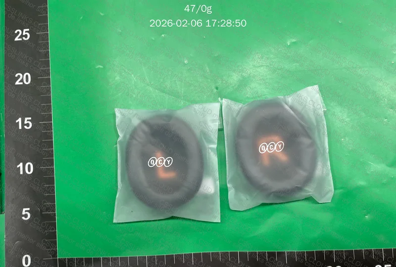 QCY - Almofada para H3 e fone N50 usado.