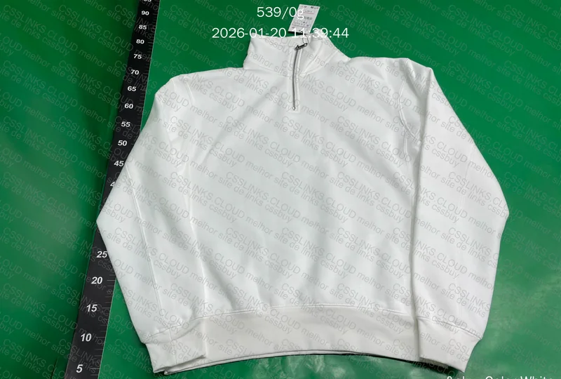 Quarter Zip modelo ZARA branca 3