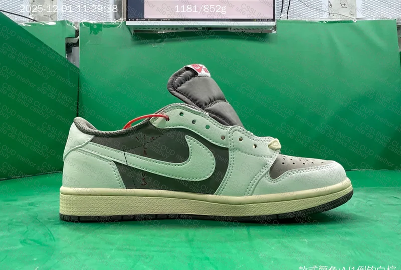 QY Batch Travis Air Jordan Reverse Mocha 2