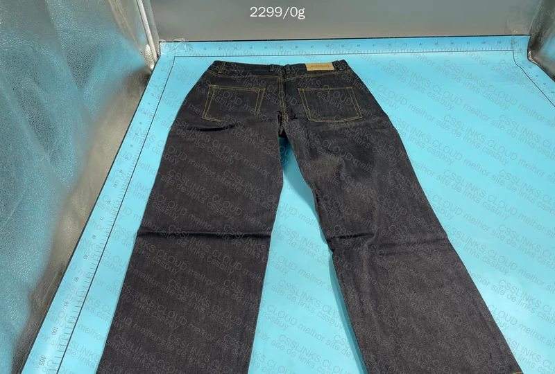 Random box jeans 3