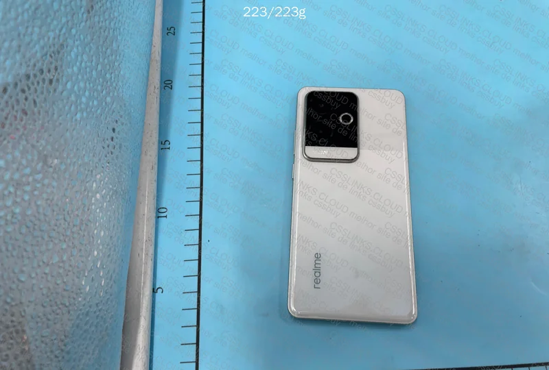 REALME GT 6 (CHINA) 2