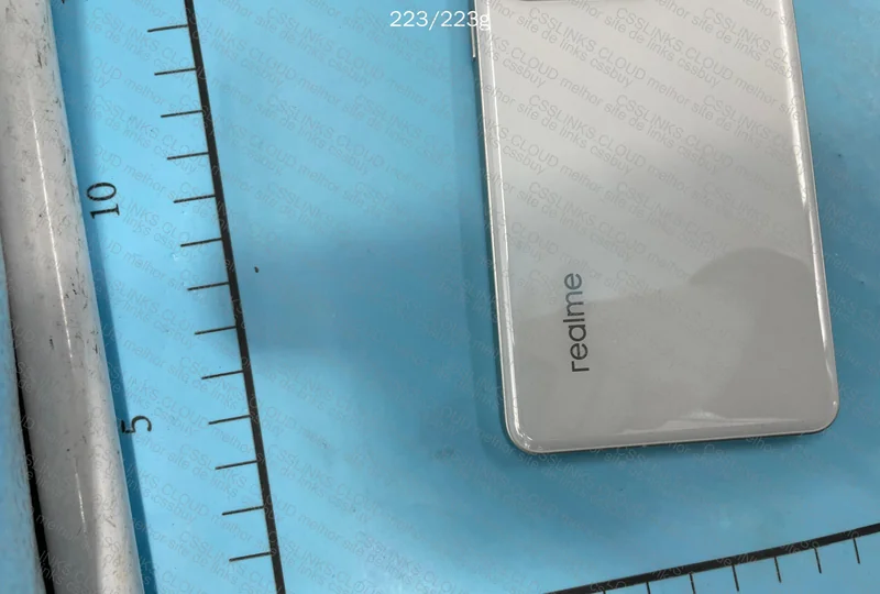 REALME GT 6 (CHINA) 4