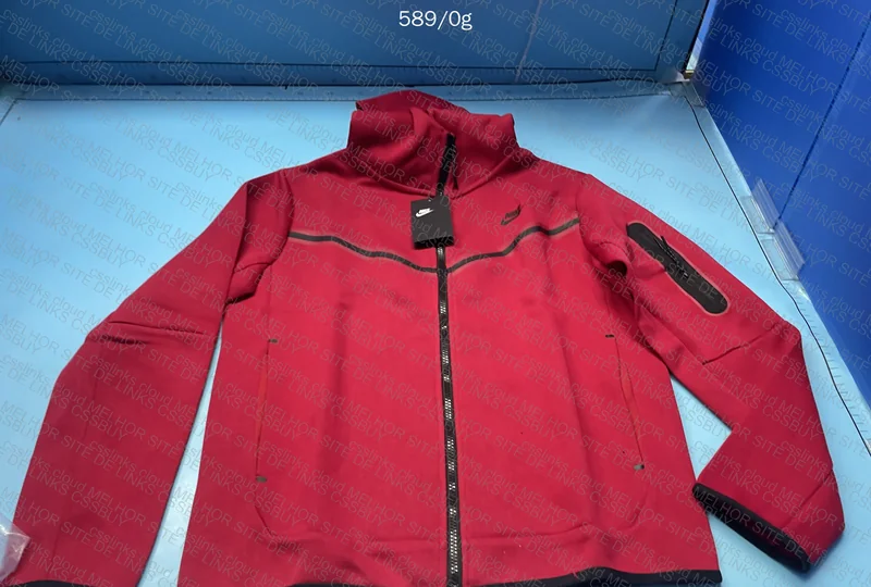RED NIKE TECH 3
