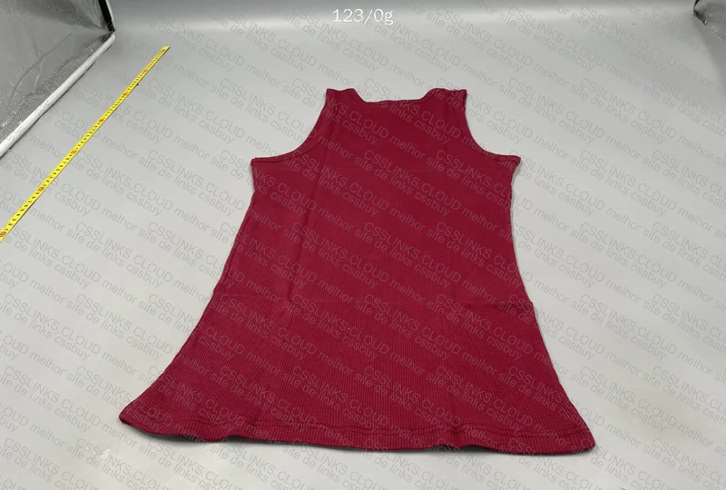 Burgundy Ribbed Tank Top 3
