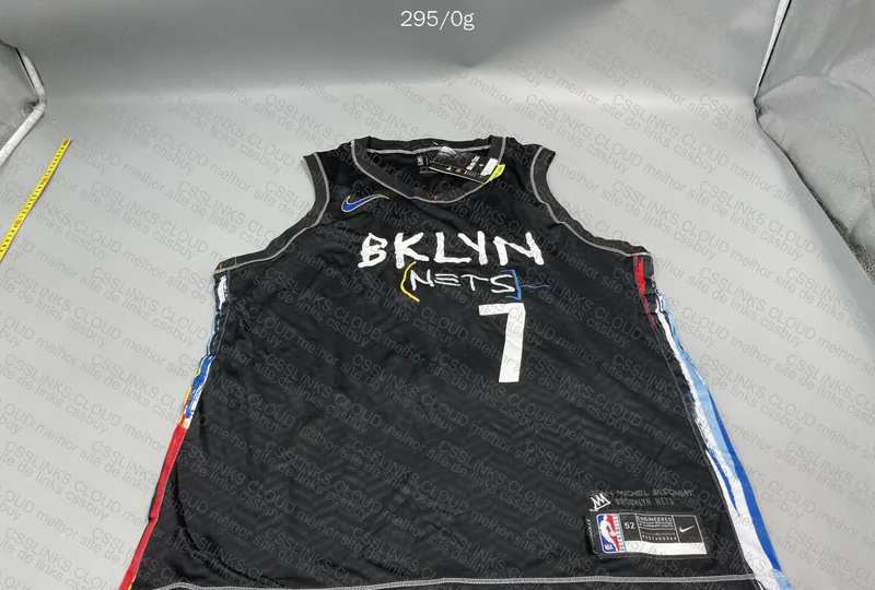 Random NBA Tank Top (Brooklyn Nets - Basquiat) 2