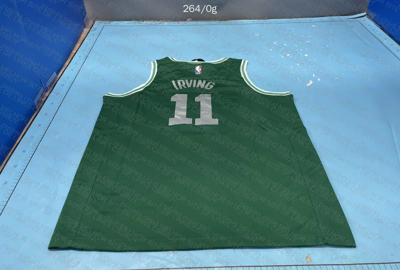 NBA Boston Celtics Kyrie Irving Green - 29.9 Yuans 6
