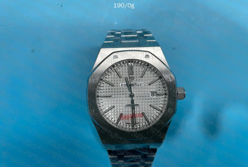 Audemars Piguet Royal Oak 15400ST (Automatic) Watch 3