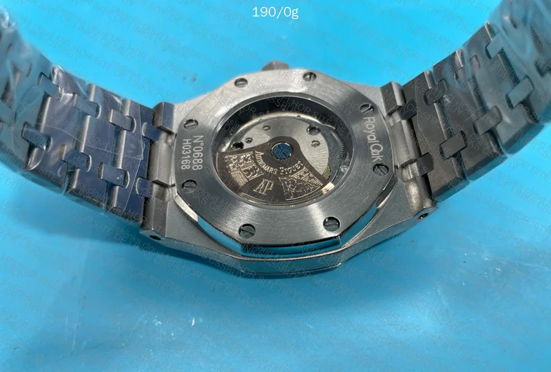 Audemars Piguet Royal Oak 15400ST (Automatic) Watch 6