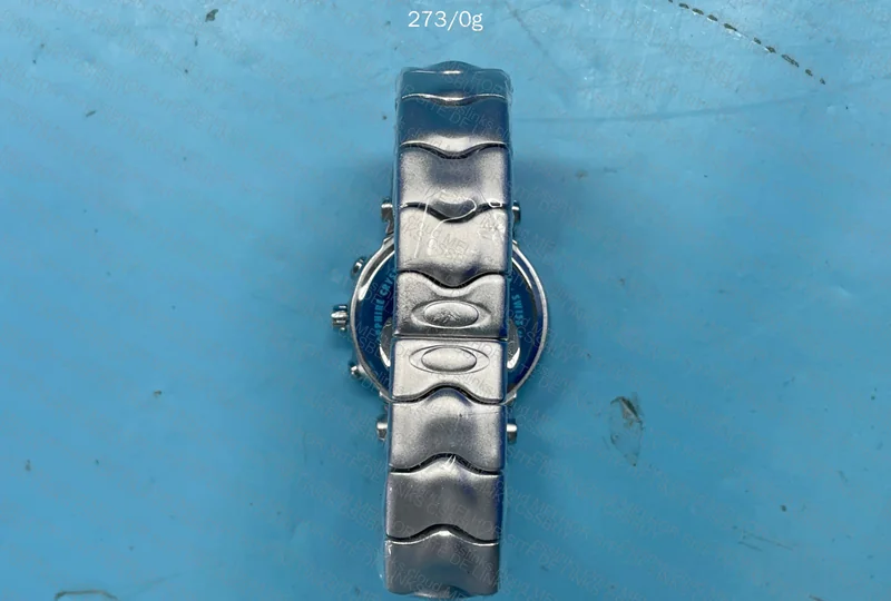 Oakley Judge Watch 4