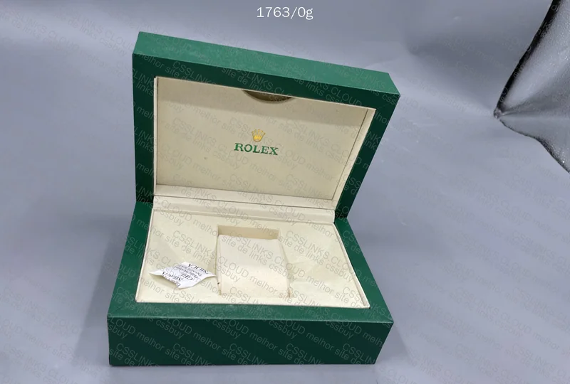 Rolex Submariner / Rolex Boxes 9