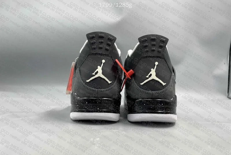 Repost with Natural Light AJ4 Fear Pack Sale 260¥ 3
