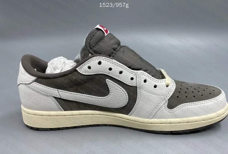 Reverse mocha Travis Scott 8