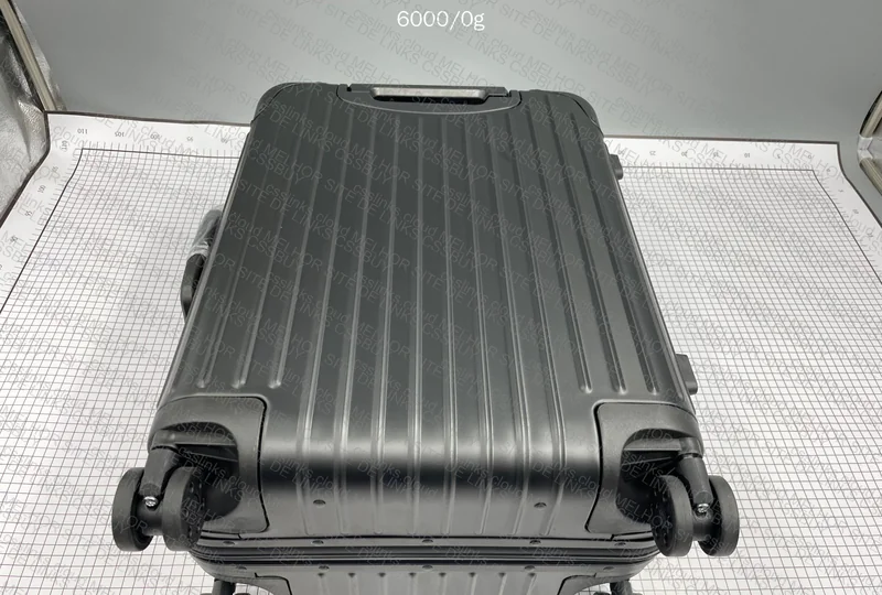 RIMOWA 21 CABIN, BLACK