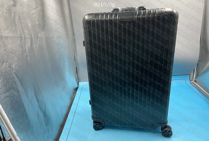 Rimowa Check-in L - Black 7