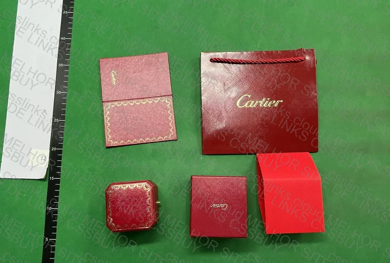 Rolex - Bracelet Cartier - Necklace Cartier - Sweater RL 4