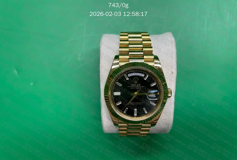 Rolex Day-Date 40mm Gold Onyx Dial