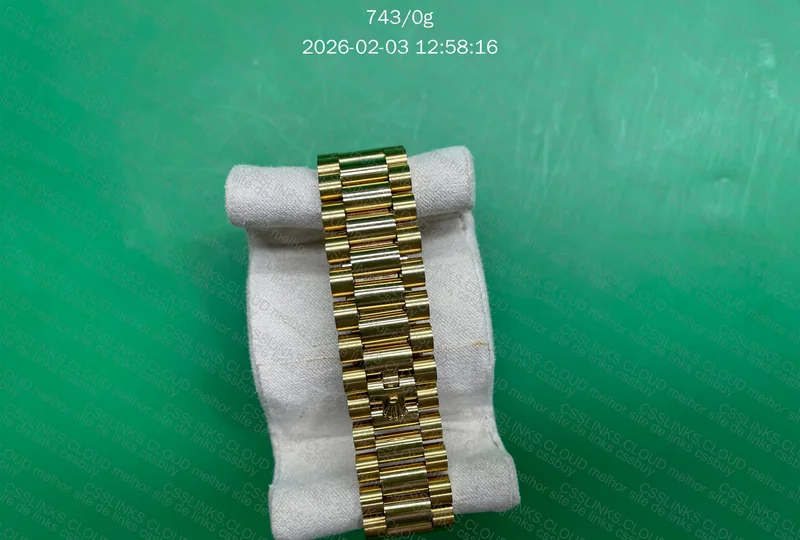 Rolex Day-Date 40mm Gold Onyx Dial 3