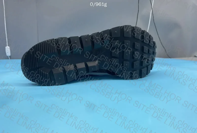 sacai vaporwaffle 4