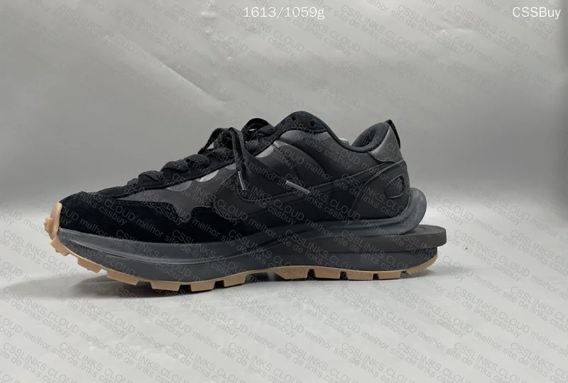 SACAI X NIKE BLACK GUM 4