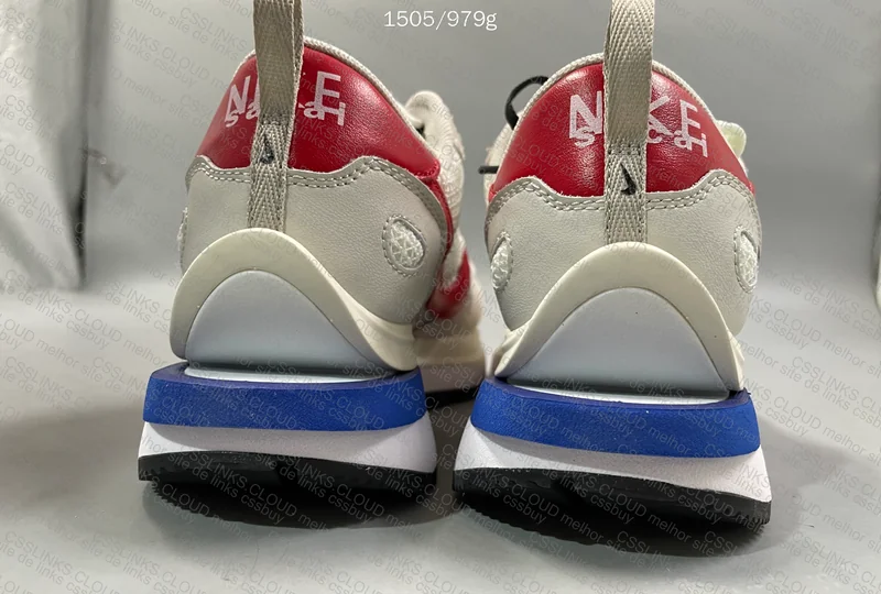 Sacai x Nike Pegasus Vaporfly Villain Grey Blue Red 3