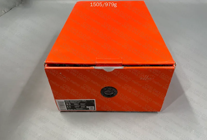 Sacai x Nike Pegasus Vaporfly Villain Grey Blue Red 6