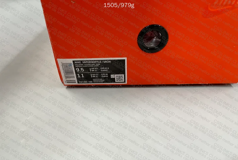 Sacai x Nike Pegasus Vaporfly Villain Grey Blue Red 7