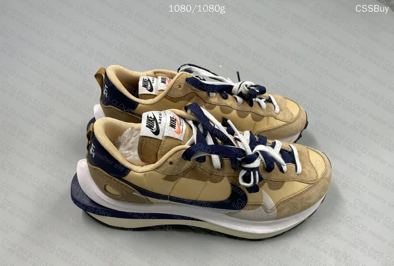 Sacai x Nike Vaporwaffle Sesame And Blue Void 2