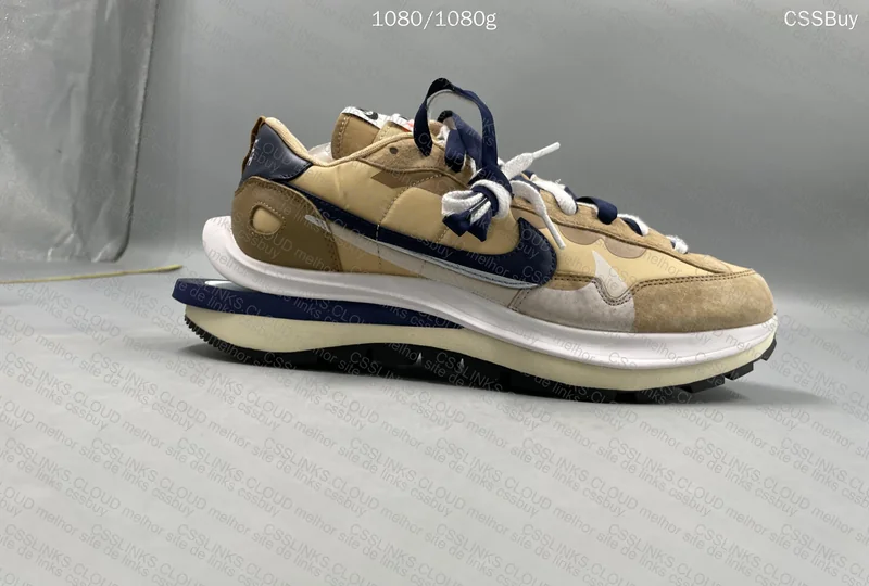 Sacai x Nike Vaporwaffle Sesame And Blue Void 3