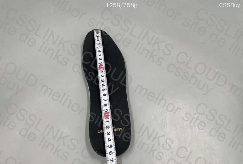 Saint Laurent Court Classic