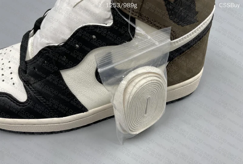 (SALE) Air Jordan 1 Dark Mocha R1 - Grade B 9