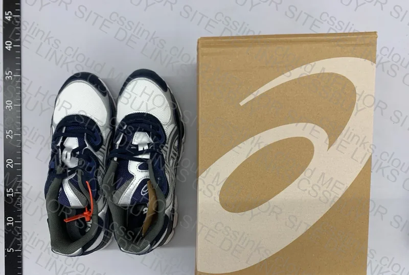 SALE - Asics Gel NYC