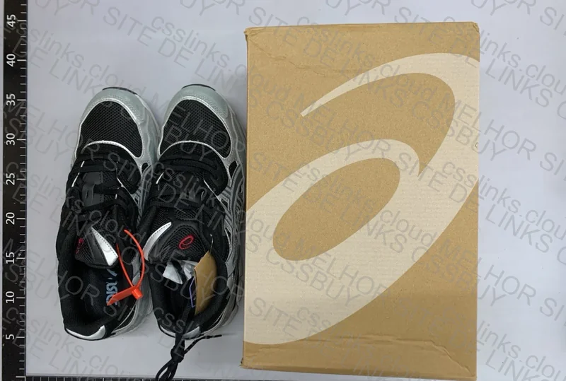 SALE - Asics Gel NYC