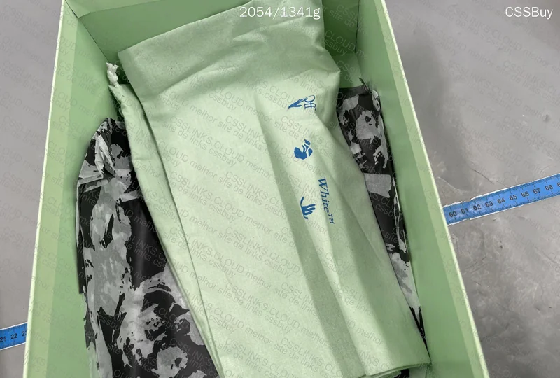 Sale Off-White 10