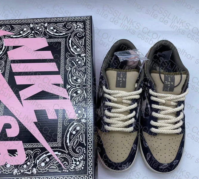 SALE DUNK TRAVIS SCOTT 130Y