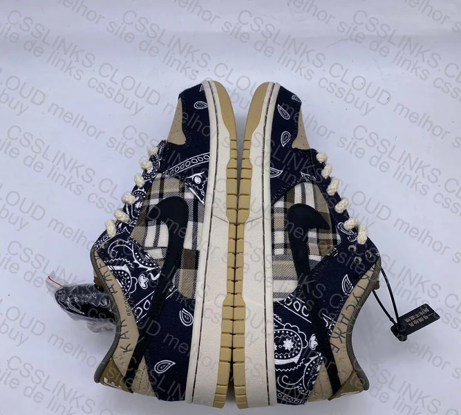 SALE DUNK TRAVIS SCOTT 130Y 3