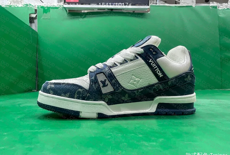 Sale LV TRAINER Blue Denim 9