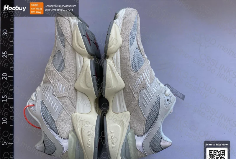 SALE - NEW BALANCE 9060