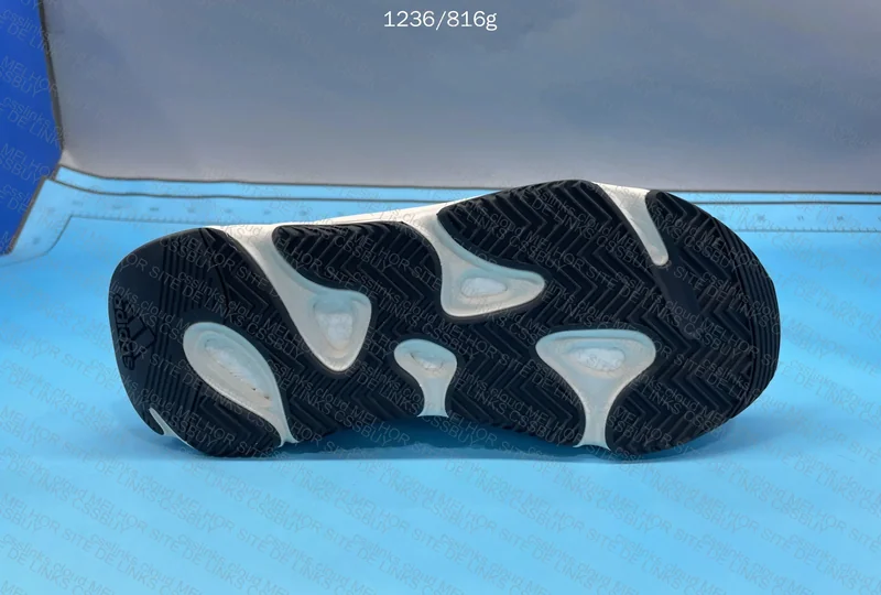Sale OG Yeezy 700 v2 Static 3