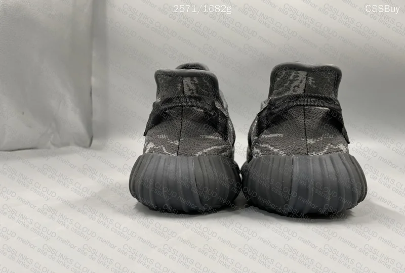 Sale Yeezy 350v2 2 for 1 2