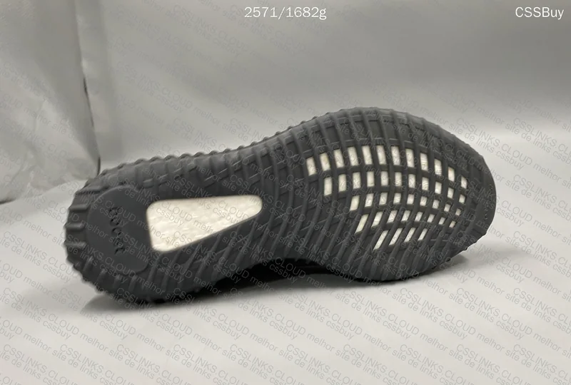 Sale Yeezy 350v2 2 for 1 3