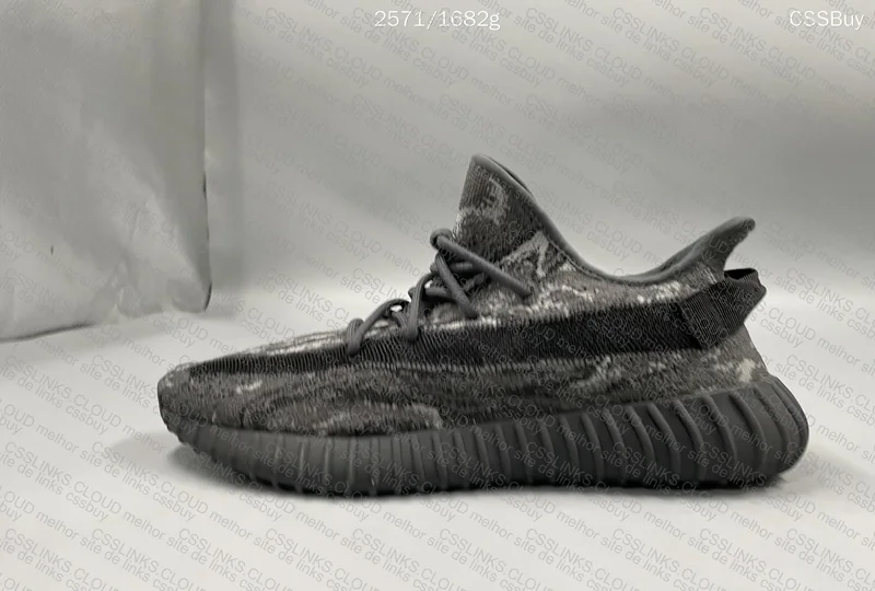 Sale Yeezy 350v2 2 for 1 4
