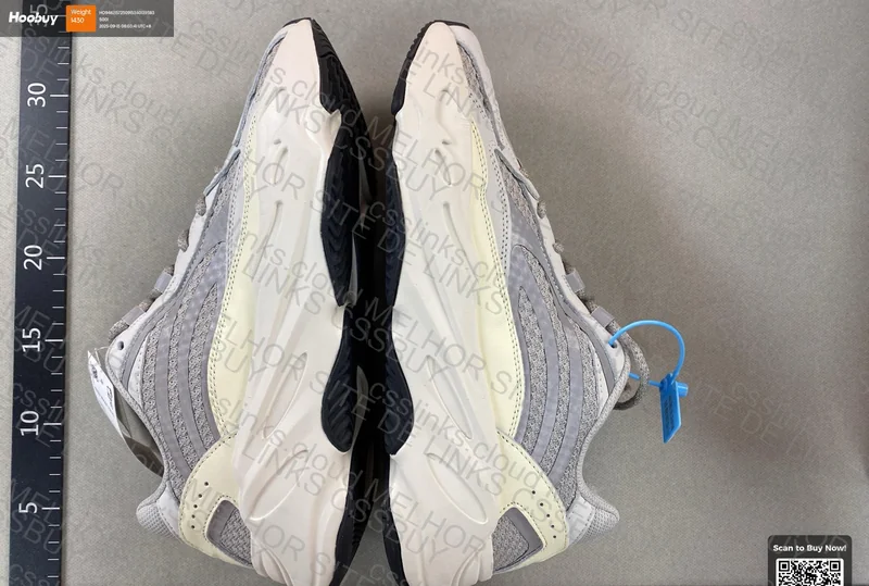 SALE - YEEZY 700 STATIC 2