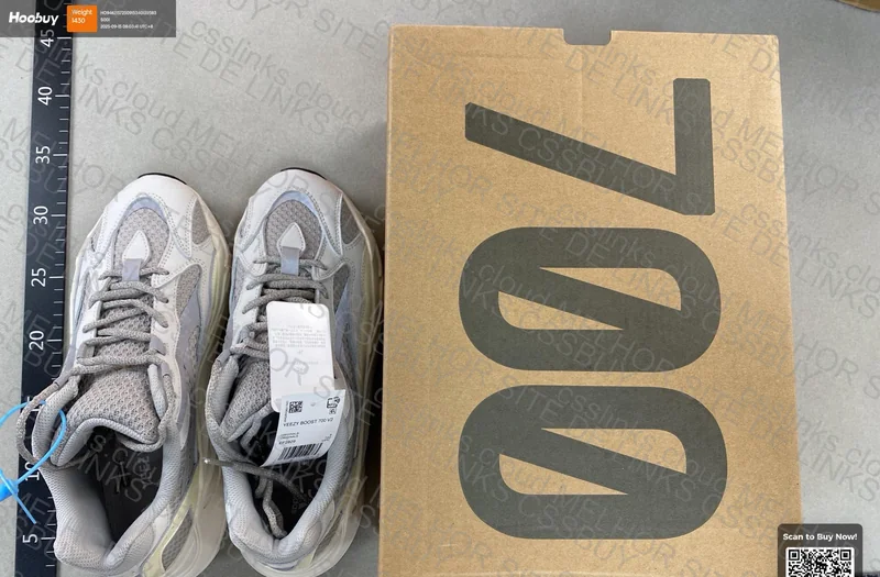 SALE - YEEZY 700 STATIC 5