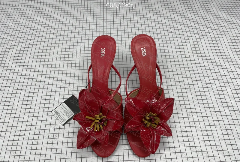 Zara Heels Model
