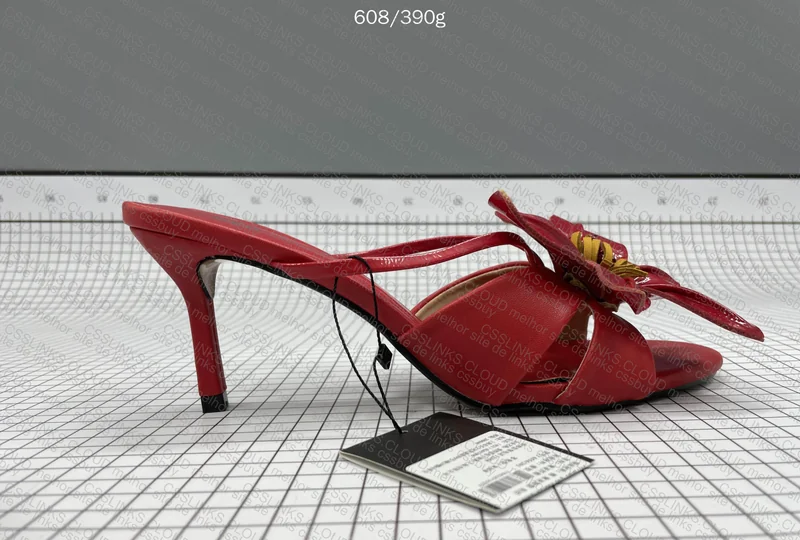 Zara Heels Model 3