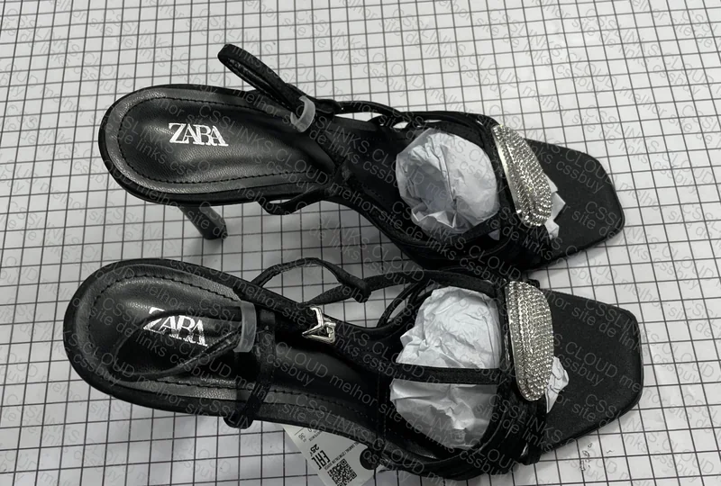 Zara Heels Model 2